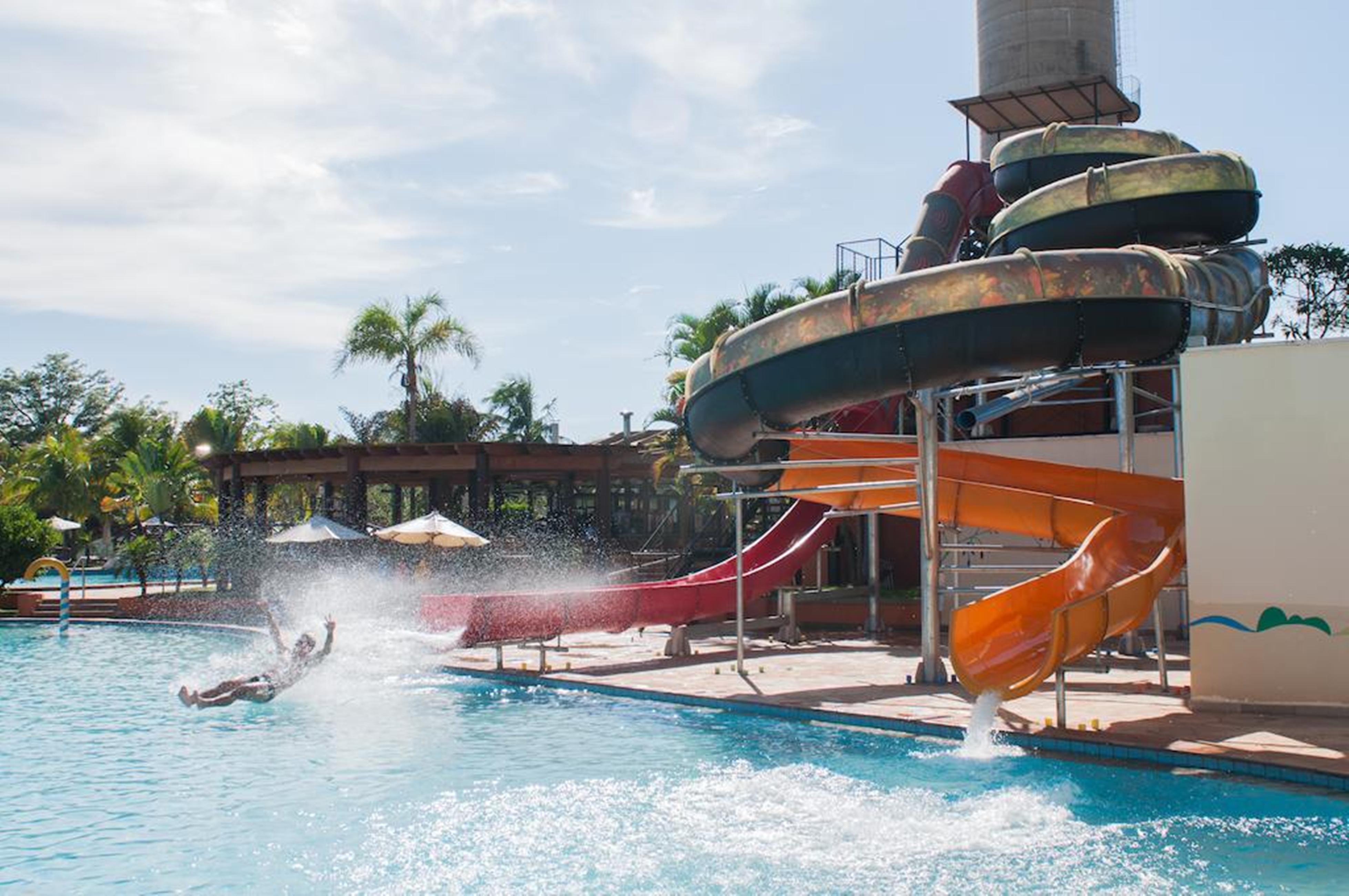 Blue Tree Thermas De Lins Resort 外观 照片 Splash Jungle Water Park