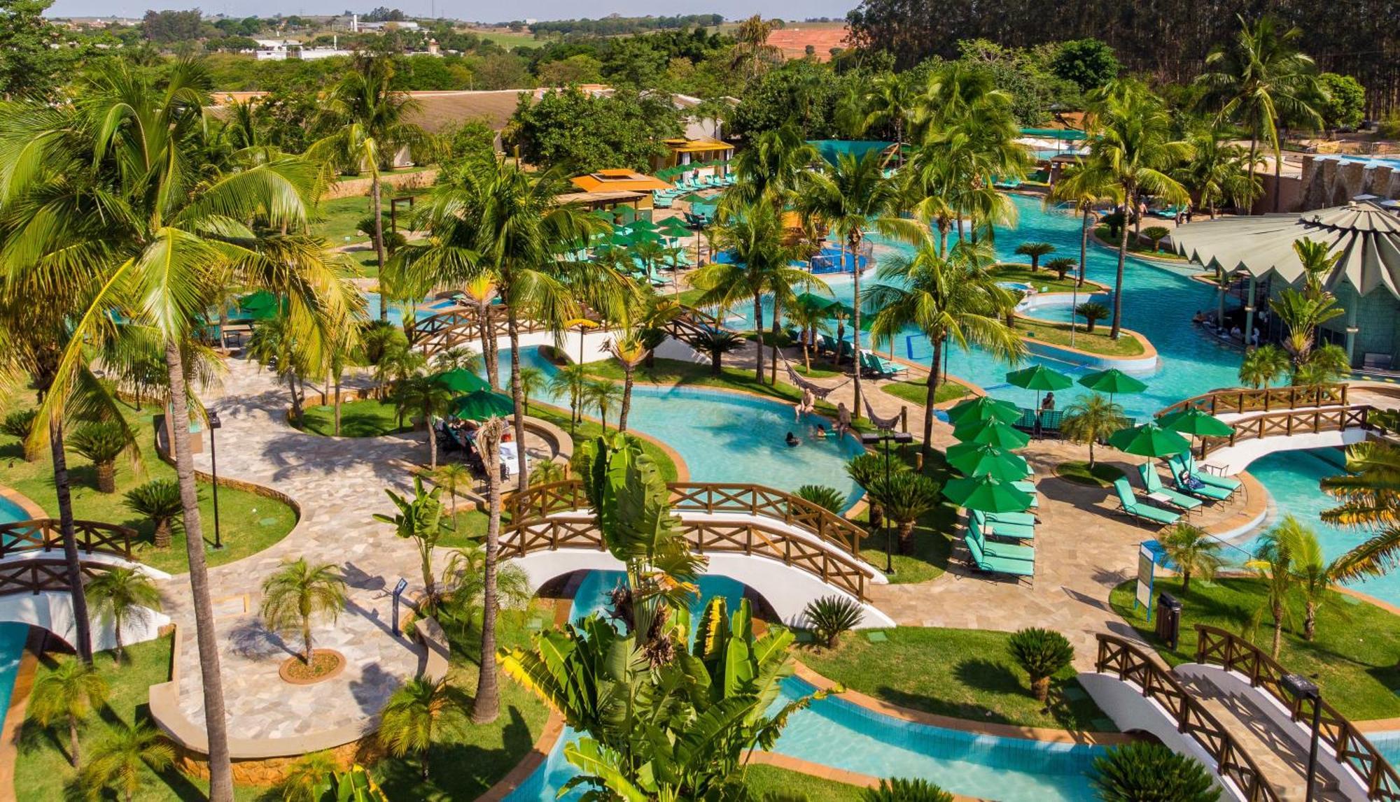Blue Tree Thermas De Lins Resort 外观 照片 The resort's lagoon